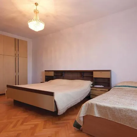 Apartament Hrboki Iii *
