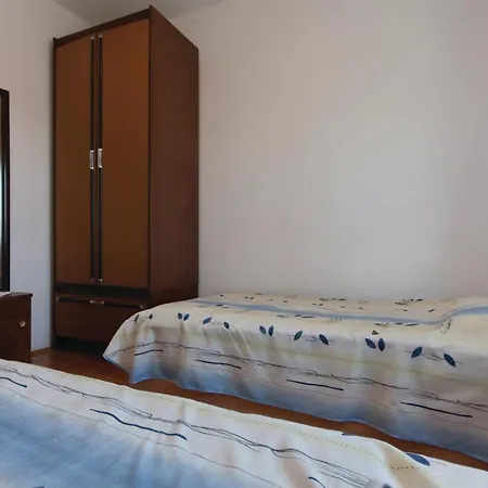 Apartament Hrboki Iii *